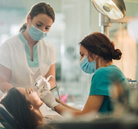 In Need Of A Good Dentist Fast? Fasten Your Seatbelts